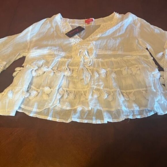 Womens White Lace Bell Sleeve Boho Top By Ranee sz medium Small hole see pic - Picture 7 of 10